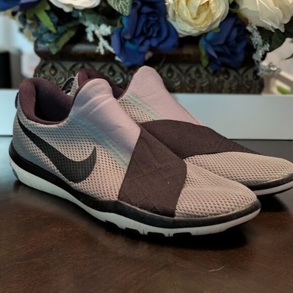 B31 NIKE WMNS Free Connect Training Shoes - Picture 1 of 7